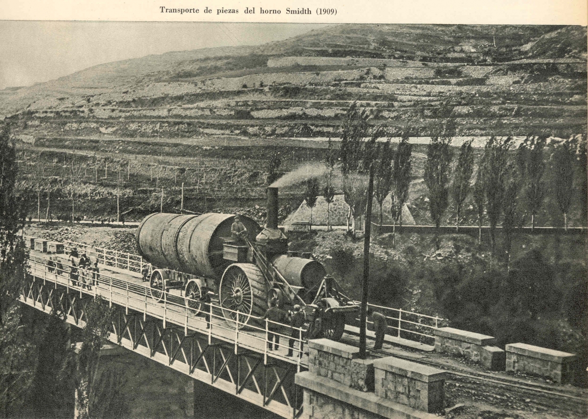 “Tren del Ciment” a journey through history and nature Gaudi World